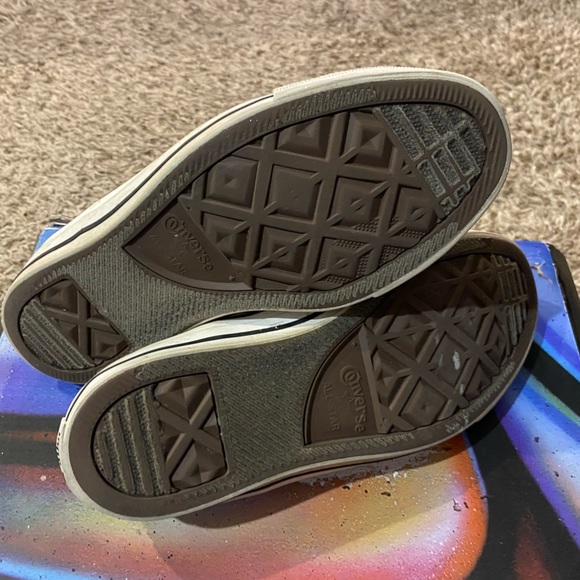 COPY - Army Chuck Taylor Sneakers - Picture 4 of 5